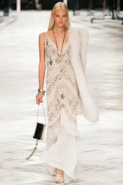 Look 50